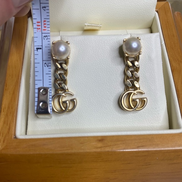 Gucci Gold Pearl Drop GG Earrings - Picture 7 of 9